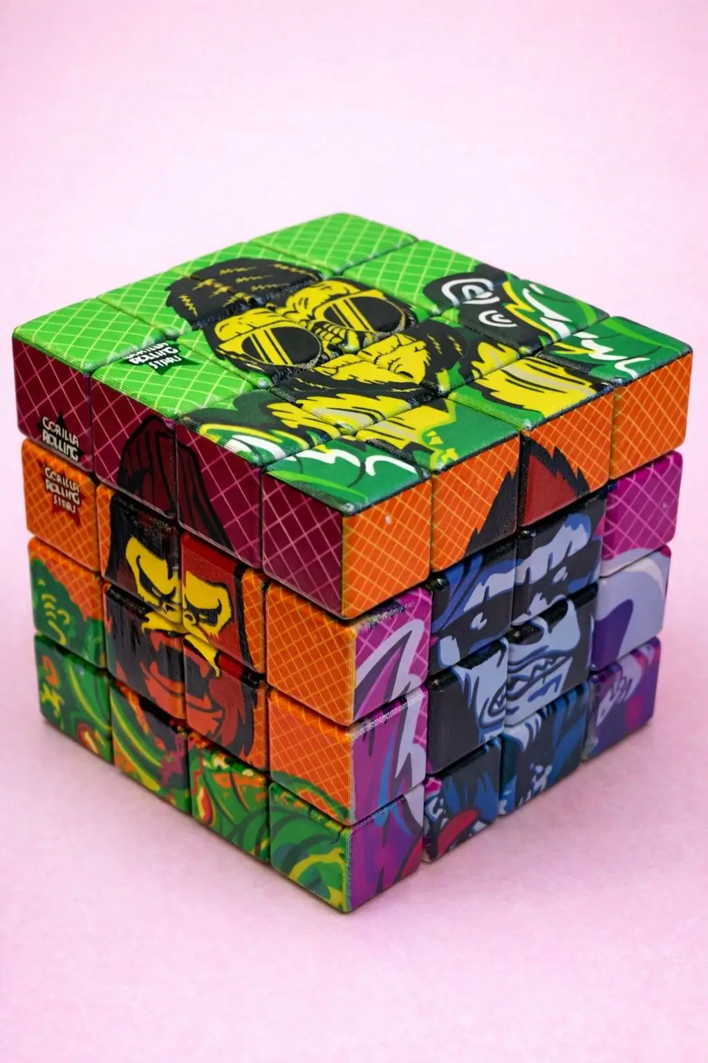 Rubik’s cube style grinder